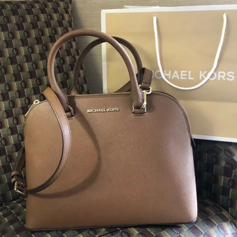 NWT Michael Kors gorgeous brown leather classic